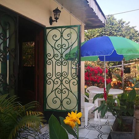 Tout Confort Avec Jardin Entree Bastos Yaoundé Zewnętrze zdjęcie