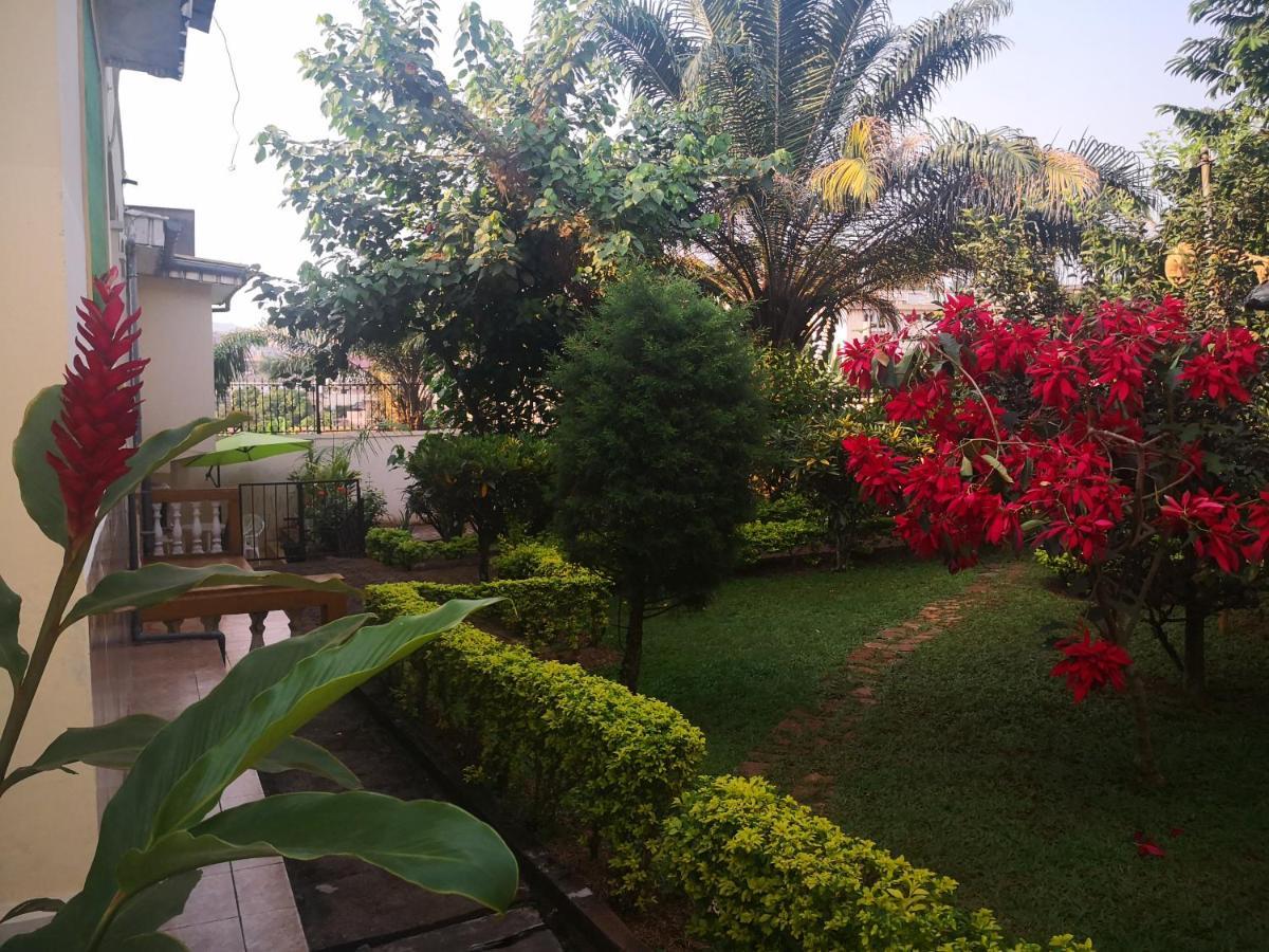 Tout Confort Avec Jardin Entree Bastos Yaoundé Zewnętrze zdjęcie