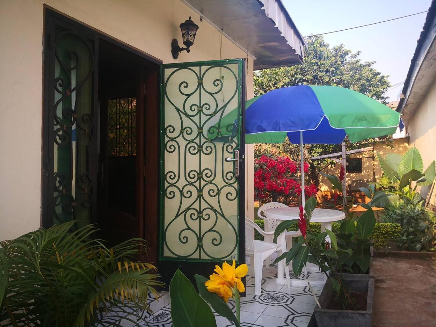 Tout Confort Avec Jardin Entree Bastos Yaoundé Zewnętrze zdjęcie