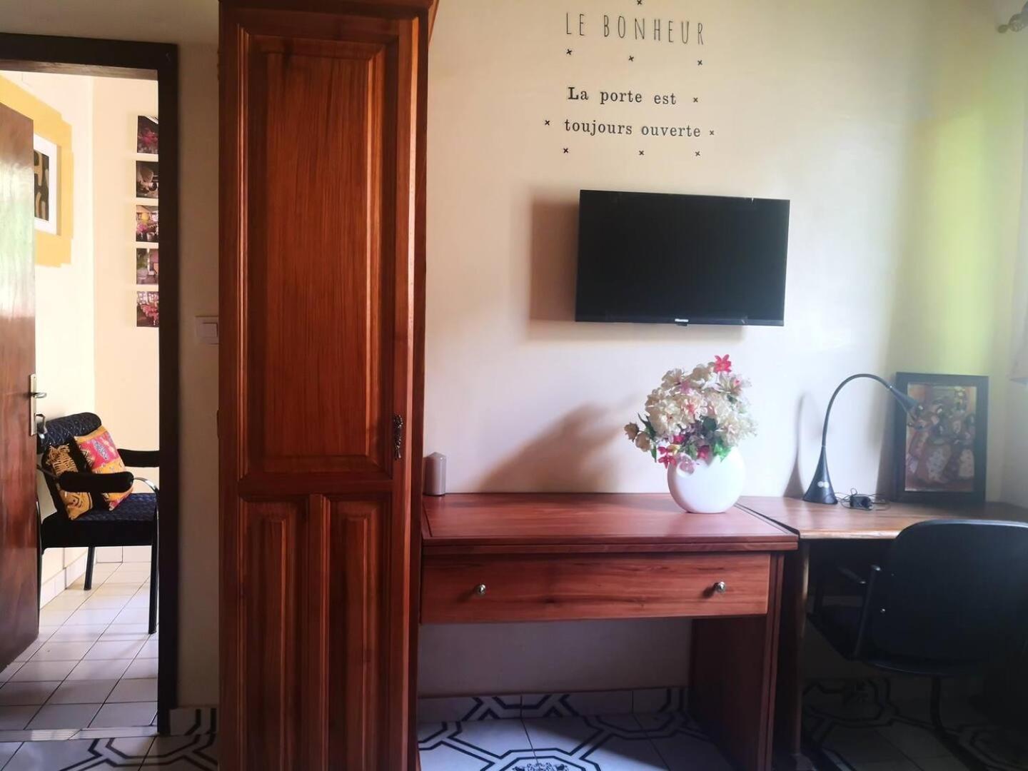Tout Confort Avec Jardin Entree Bastos Yaoundé Zewnętrze zdjęcie